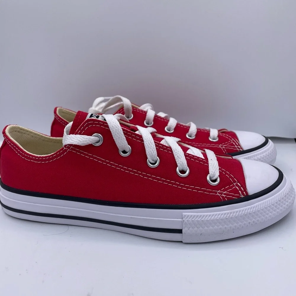 Converse chuck taylor all star canvas low kids red white sneakers Size 2
